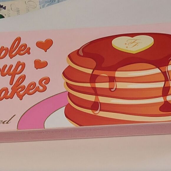 BNIB~Too Faced Maple Syrup Pancakes Limited Edition Eyeshadow Palette - Picture 3 of 6